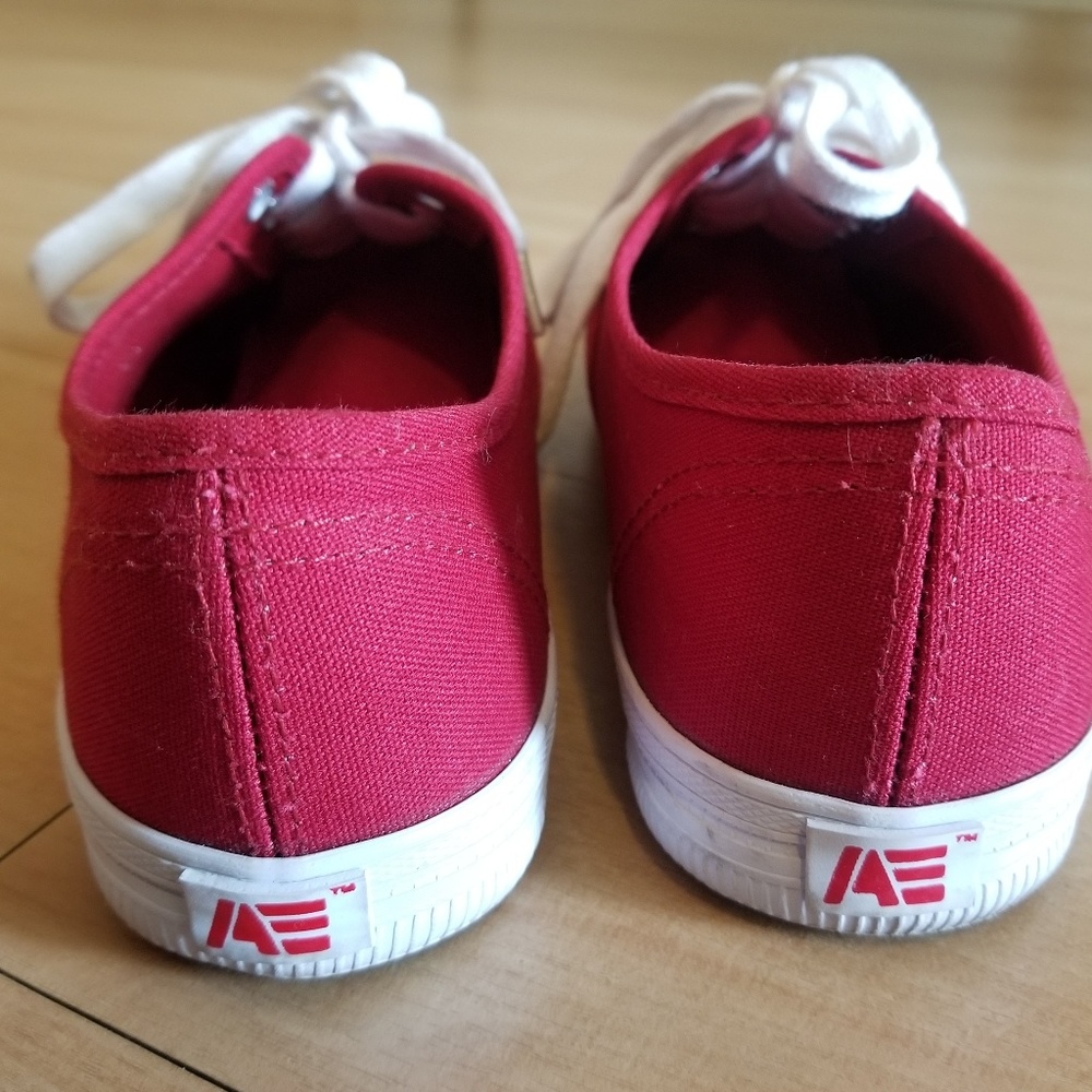 *SOLD* American Eagle Sneakers - Picture 4 of 7